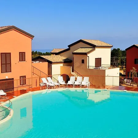 公寓 Les Terrasses De Lozari.4